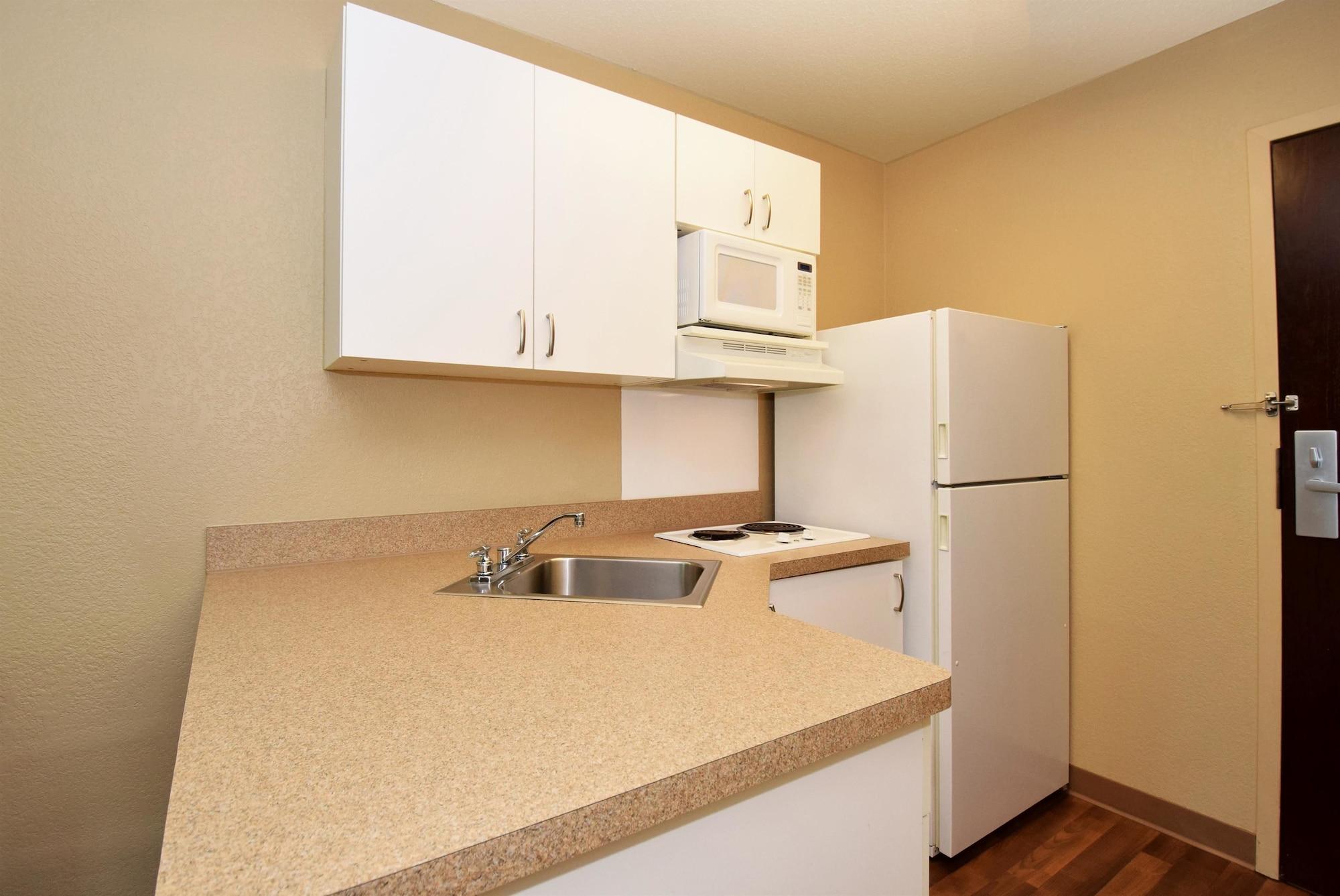 Extended Stay America Select Suites - Springfield - South Exterior photo