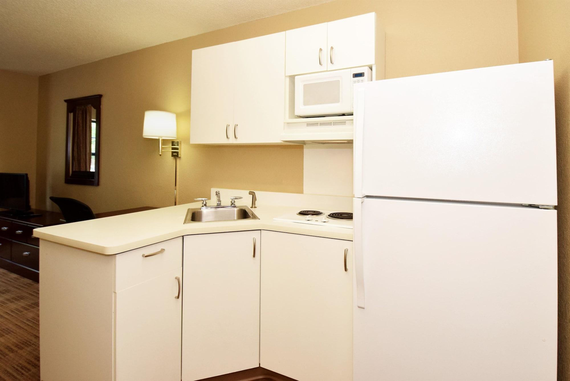 Extended Stay America Select Suites - Springfield - South Exterior photo