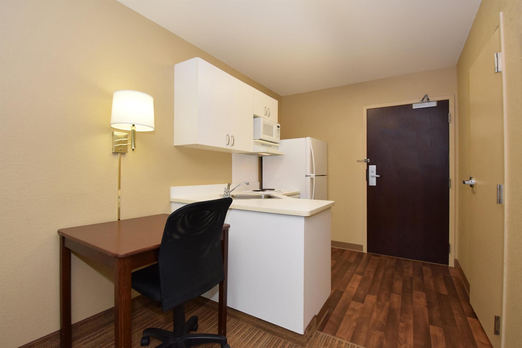 Extended Stay America Select Suites - Springfield - South Exterior photo