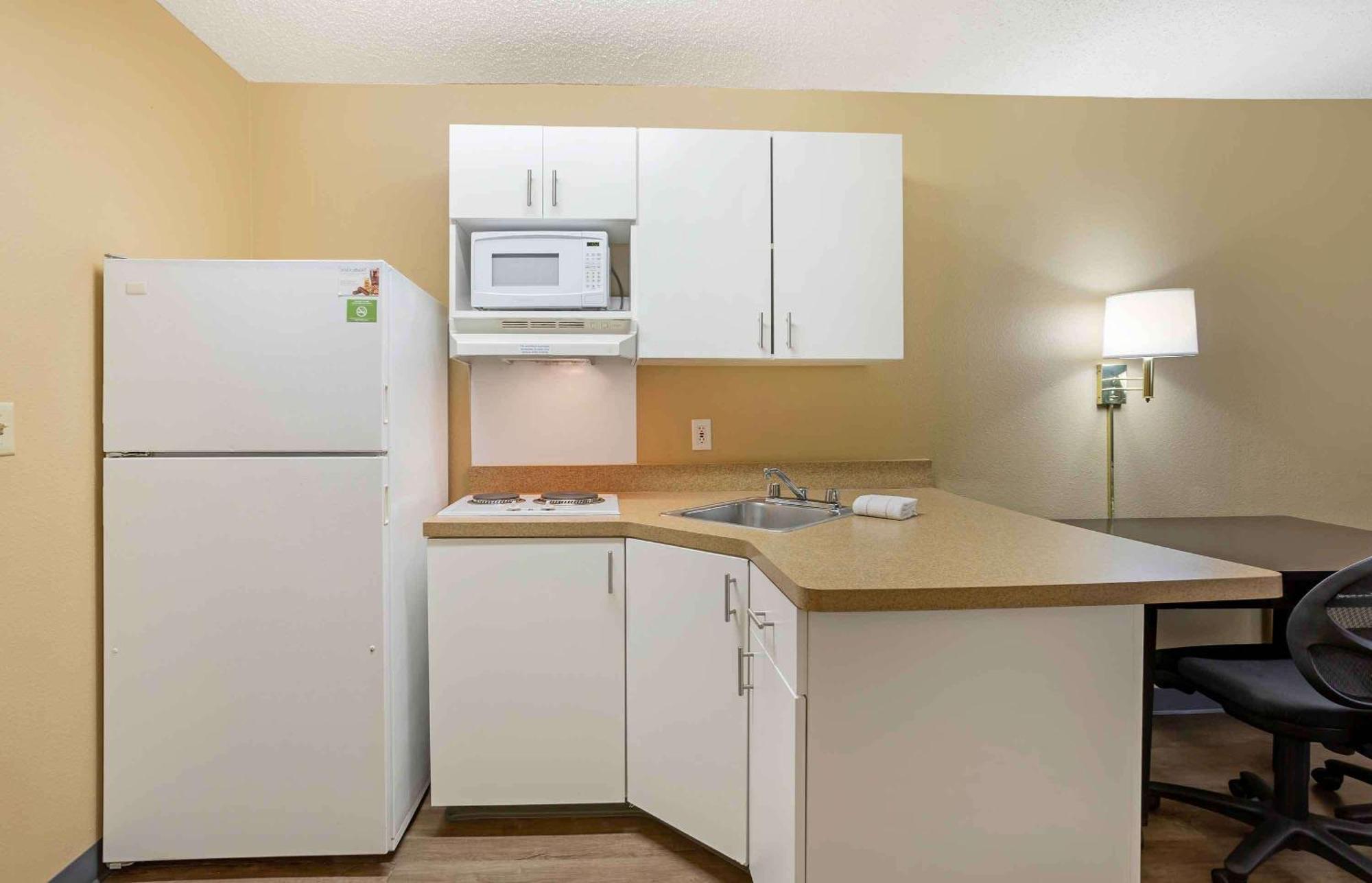 Extended Stay America Select Suites - Springfield - South Exterior photo