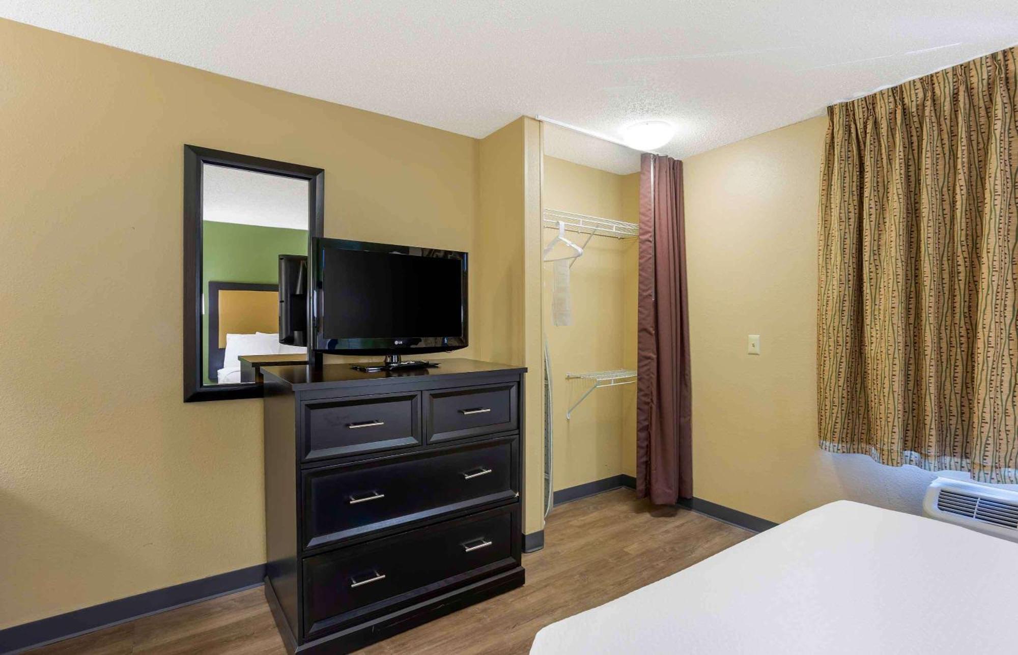 Extended Stay America Select Suites - Springfield - South Exterior photo