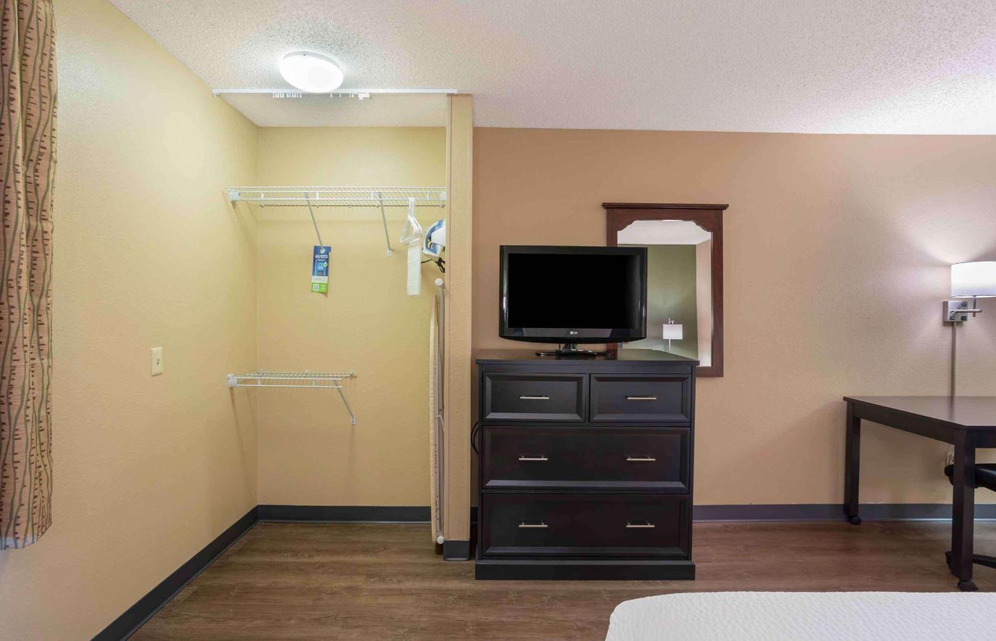 Extended Stay America Select Suites - Springfield - South Exterior photo